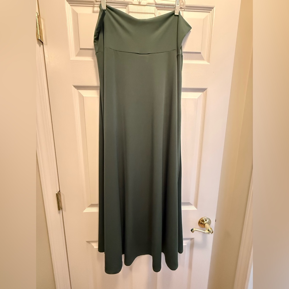 Lularoe Women’s Maxi Skirt Size 2XL - EUC/LN Solid Dark Forest Green Slinky
